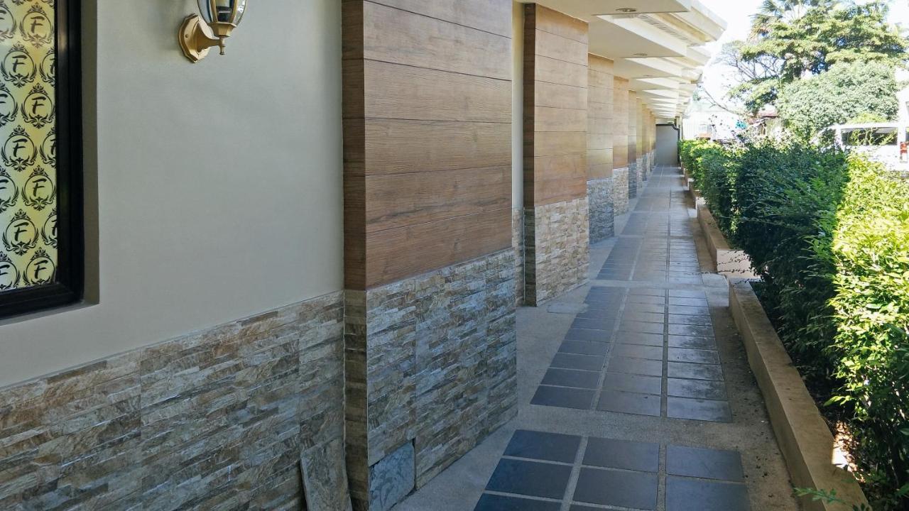 Hotel Reddoorz Premium @ Wireless Mandaue Cebu Extérieur photo