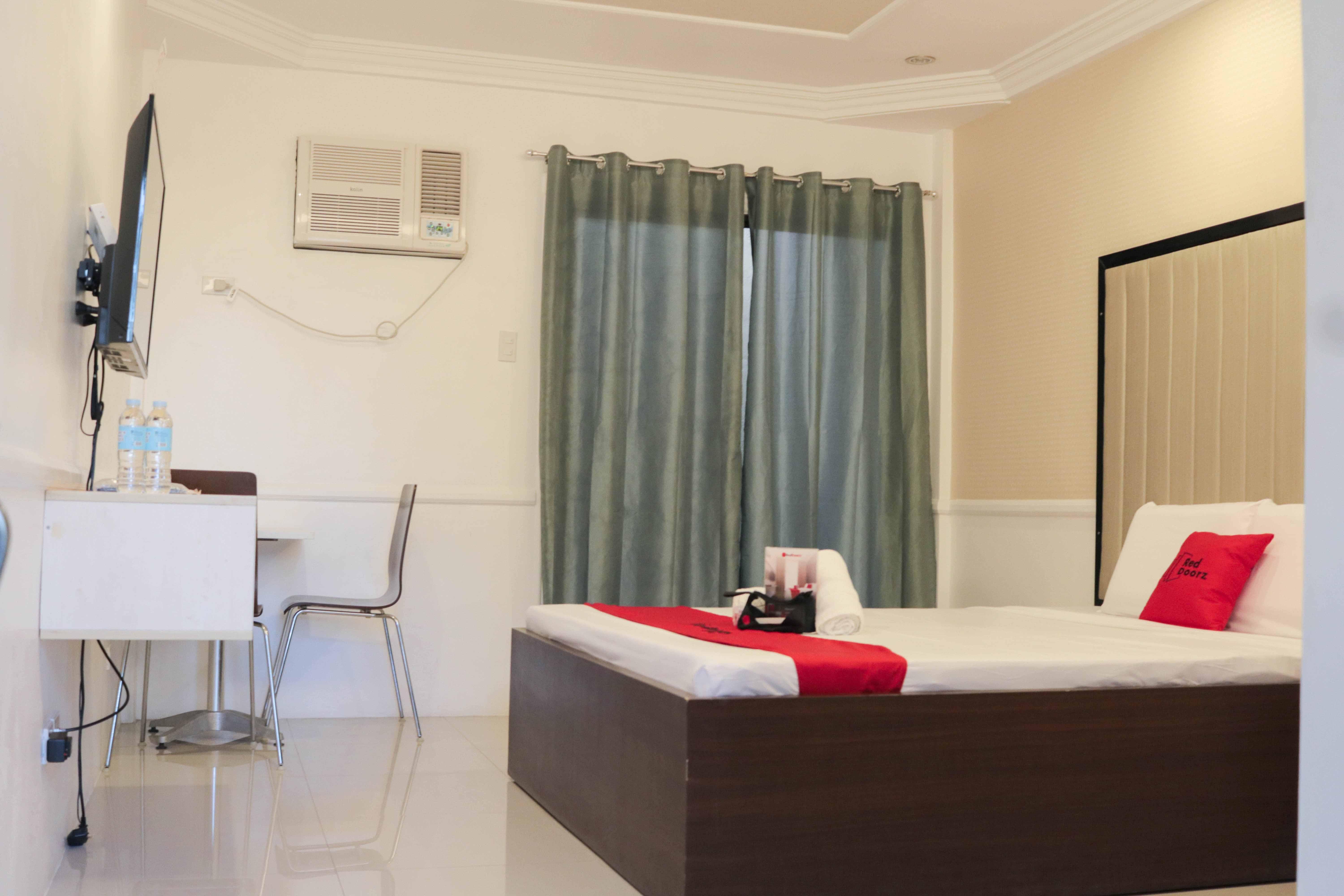 Hotel Reddoorz Premium @ Wireless Mandaue Cebu Extérieur photo