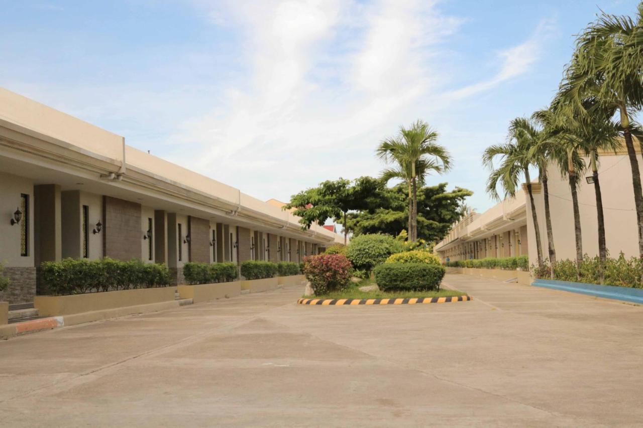Hotel Reddoorz Premium @ Wireless Mandaue Cebu Extérieur photo